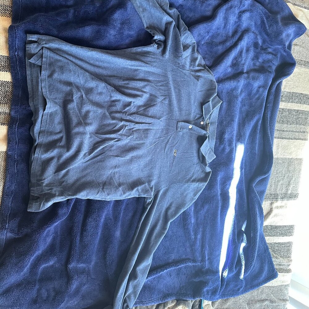 Vineyard Vines Blue Long Sleeve Collard (Large)